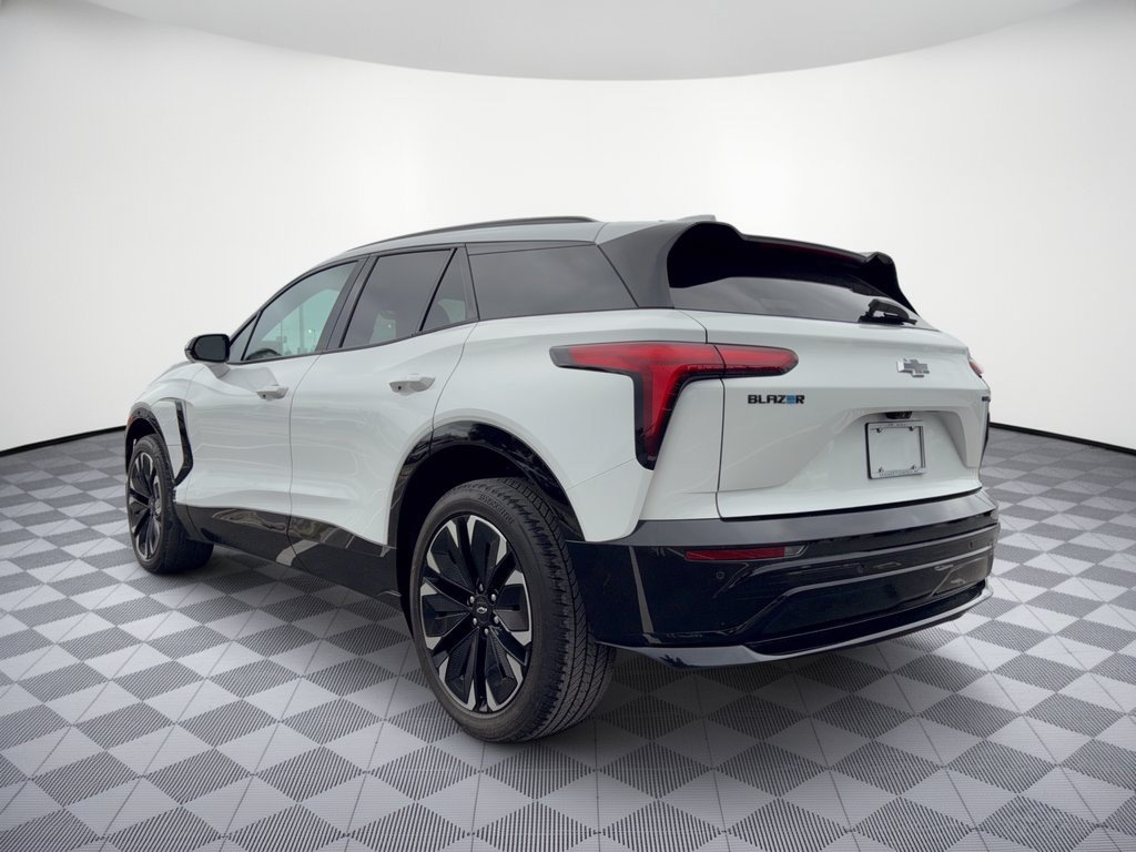 Used 2024 Chevrolet Blazer EV RS AWD/4WD image 3