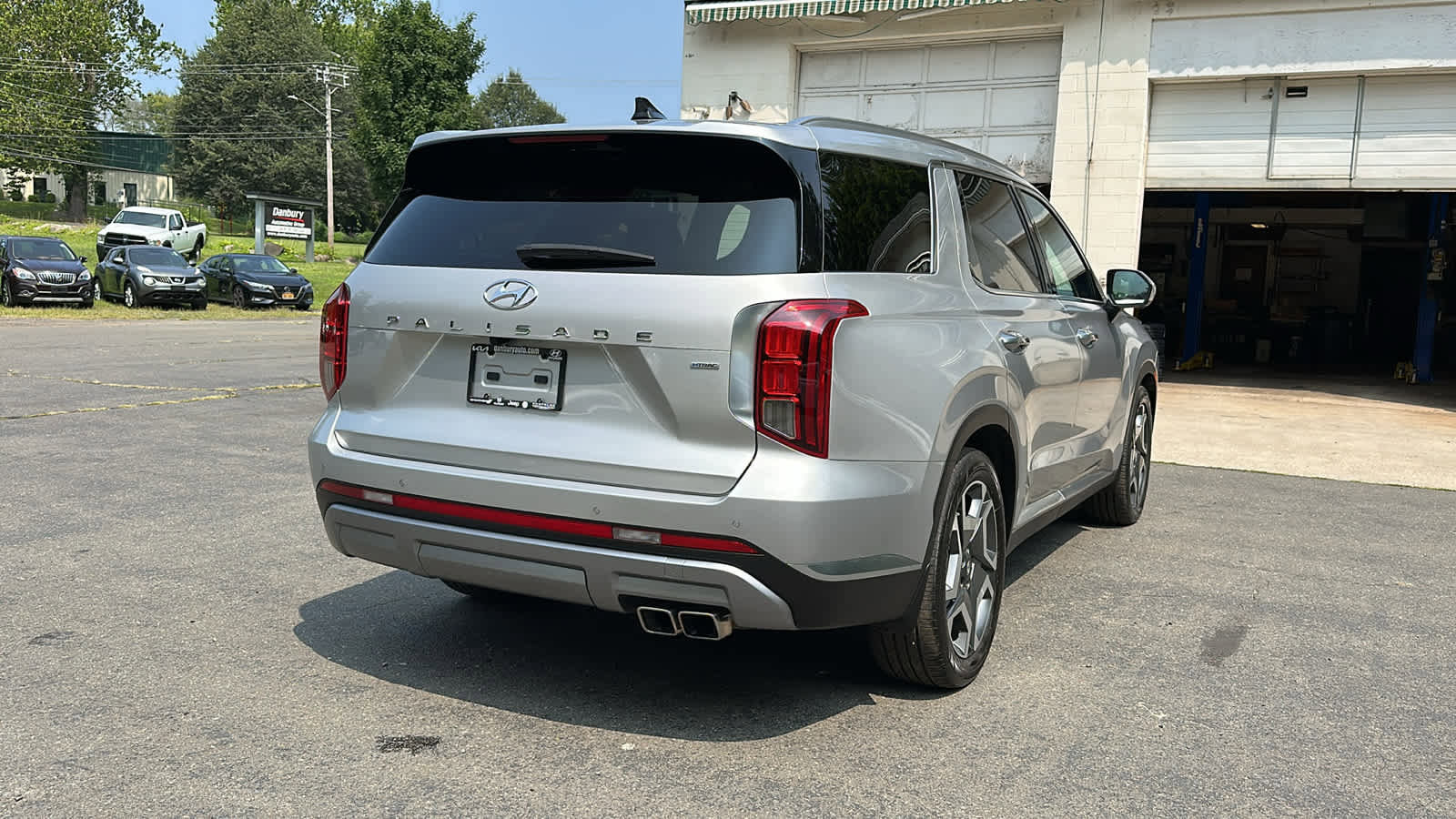 Used 2023 Hyundai Palisade Limited image 3