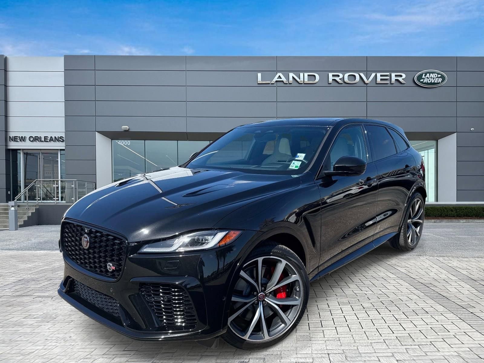 Used 2023 Jaguar F-PACE SVR image 1