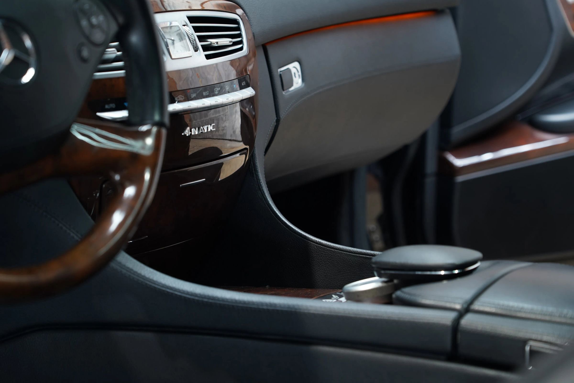 Used 2011 Mercedes-Benz CL 550 4MATIC w/ Sport Pkg Plus One image 41