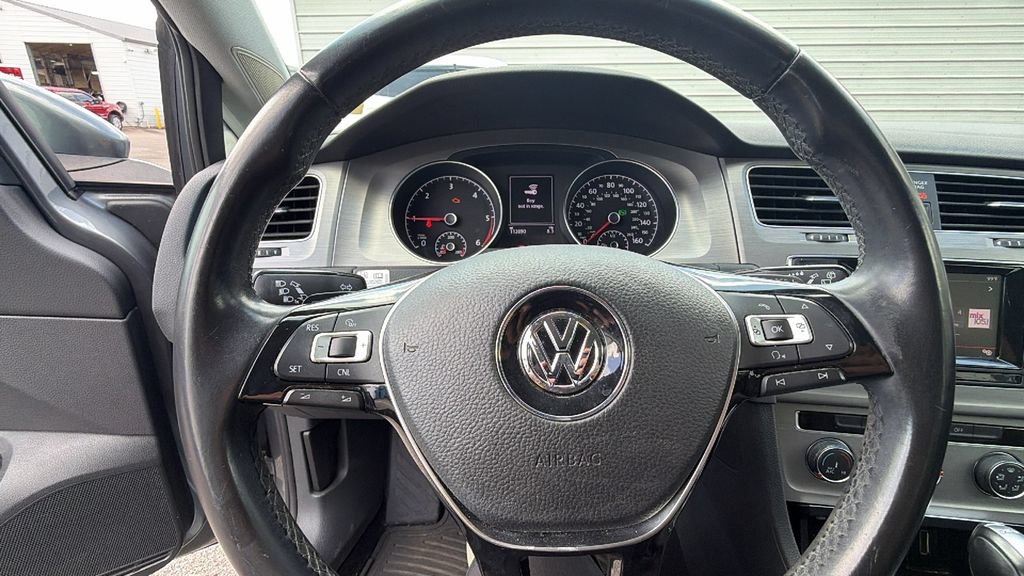 Used 2015 Volkswagen Golf TDI S FWD image 14