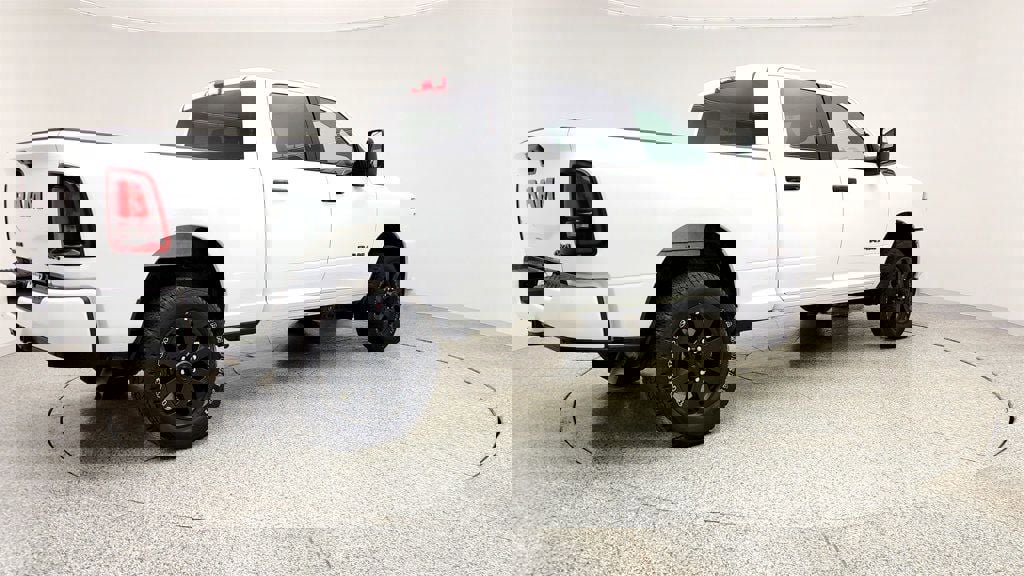 Used 2025 RAM 2500 Big Horn AWD/4WD image 5