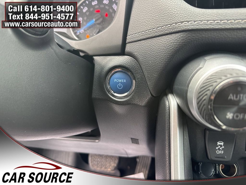 Used 2021 Toyota RAV4 XLE w/ Convenience Package image 12