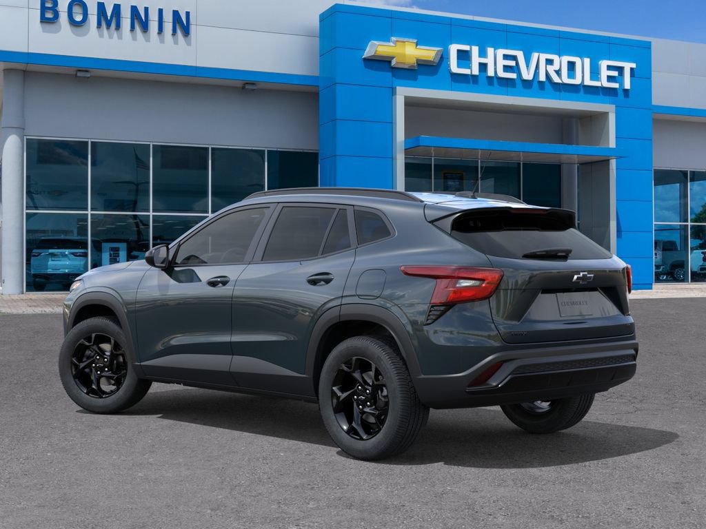 New 2026 Chevrolet Trax LT w/ Midnight Edition FWD image 4