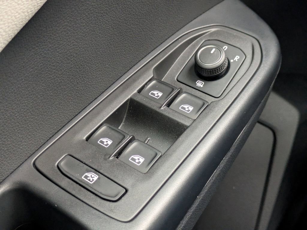 Certified 2025 Volkswagen Taos S image 23