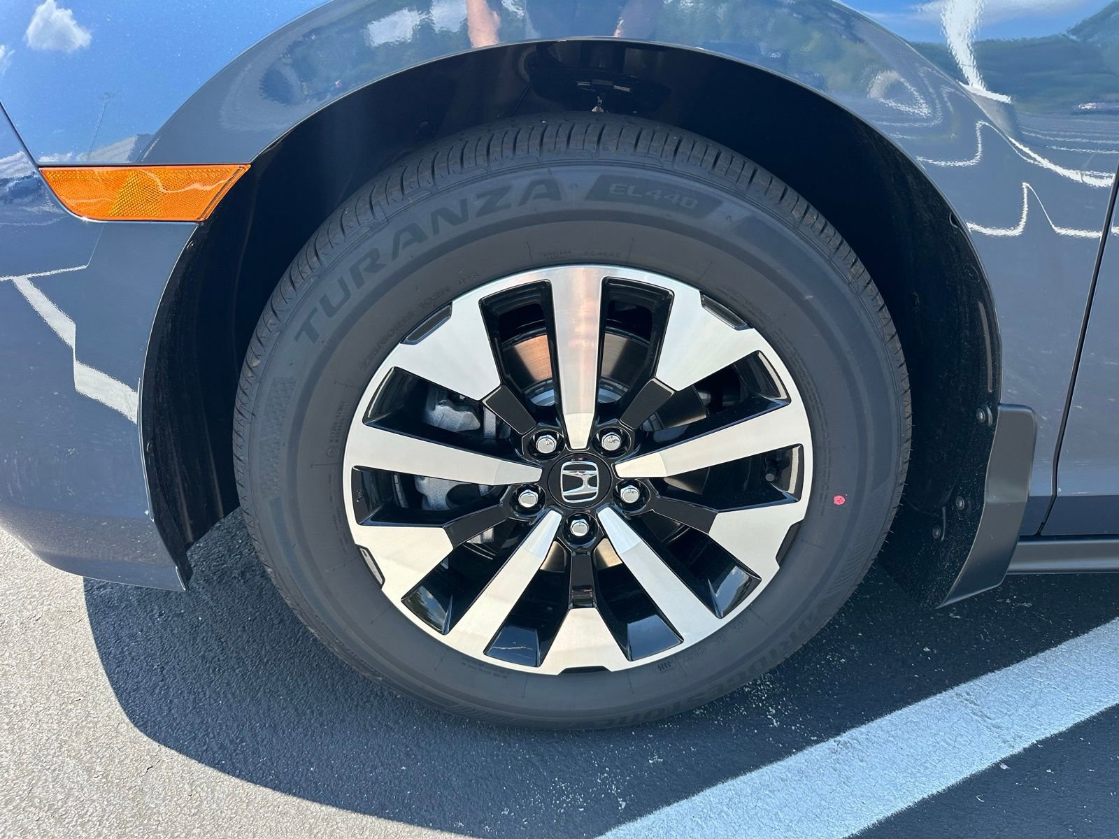 New 2026 Honda Odyssey EX-L image 9