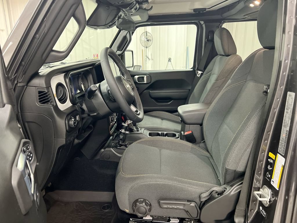 New 2026 Jeep Gladiator Sport AWD/4WD image 19