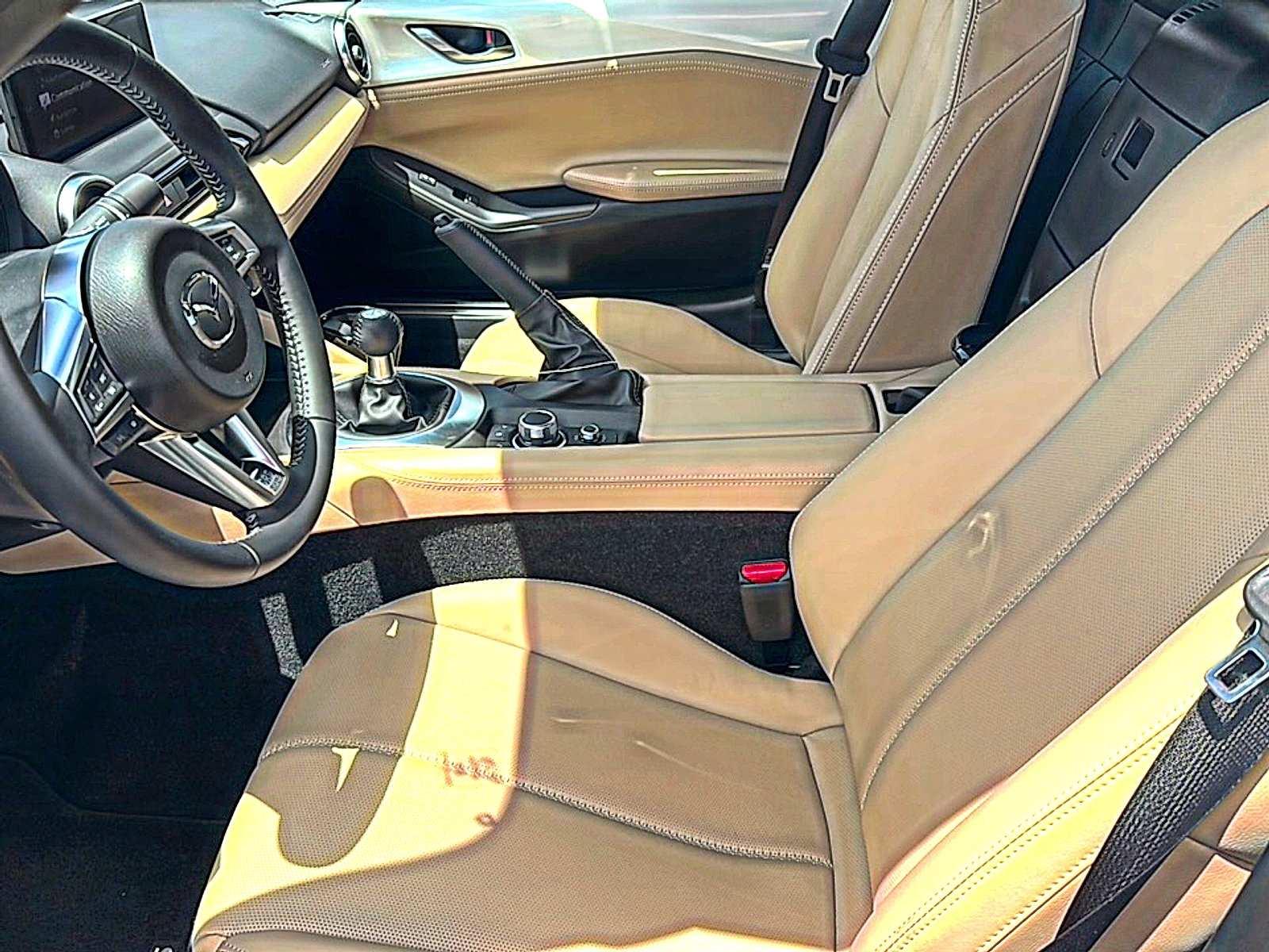 New 2026 MAZDA MX-5 Miata RF Grand Touring RWD image 13