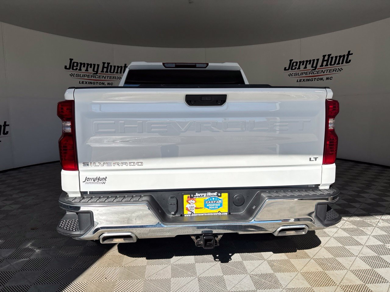 Used 2025 Chevrolet Silverado 1500 LT AWD/4WD image 5