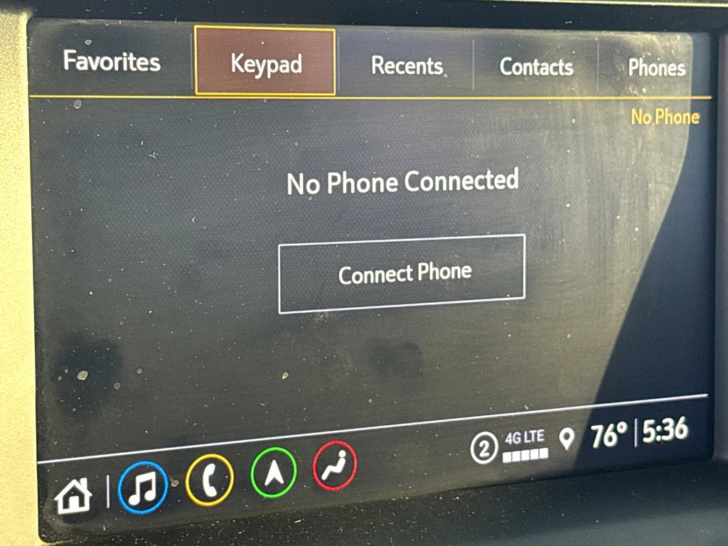 Used 2023 GMC Acadia AT4 w/ Technology Package image 8