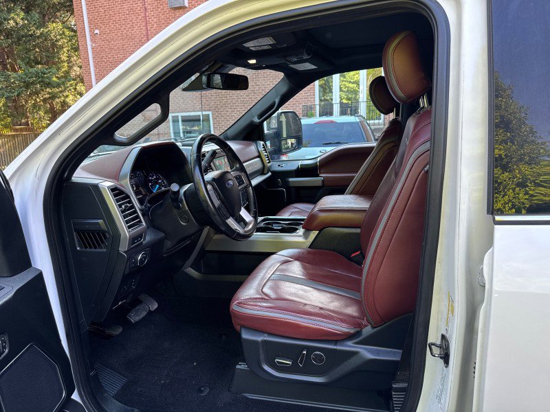 Used 2019 Ford F250 Platinum w/ Platinum Ultimate Package AWD/4WD image 17