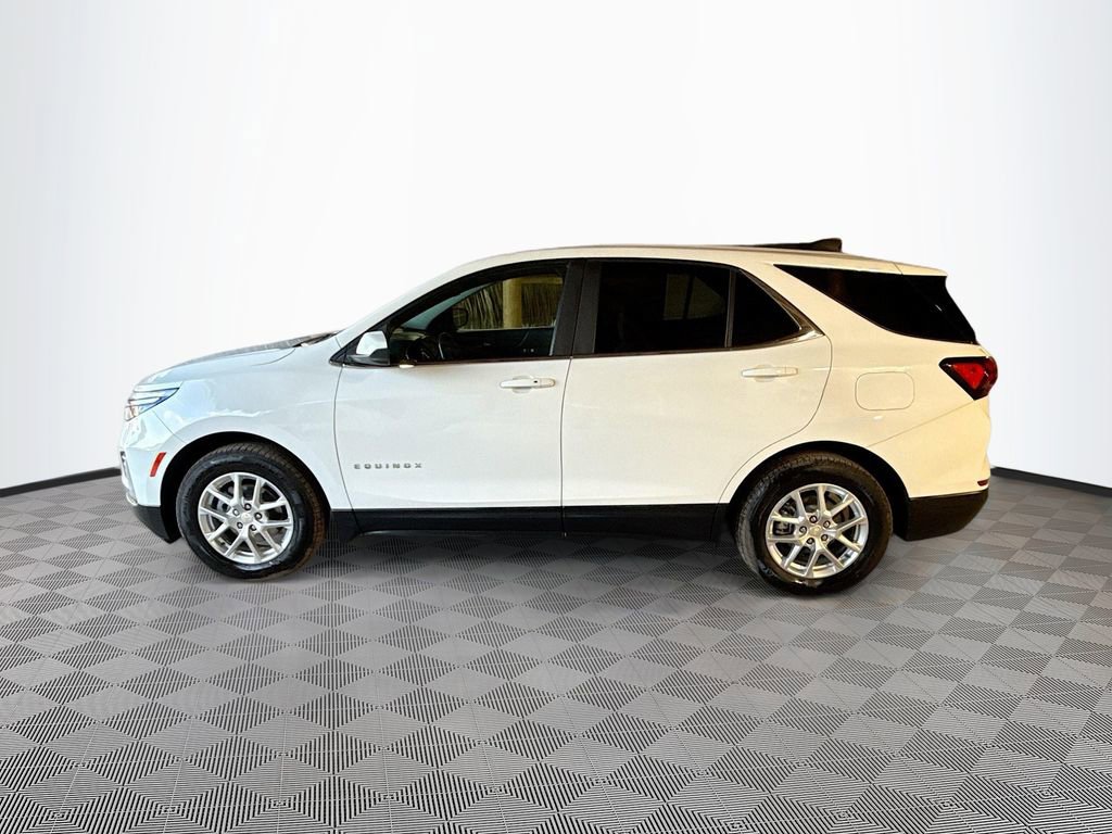 Used 2022 Chevrolet Equinox LT w/ Driver Convenience Package FWD image 9