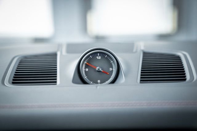 Used 2022 Porsche Cayenne Platinum Edition image 34