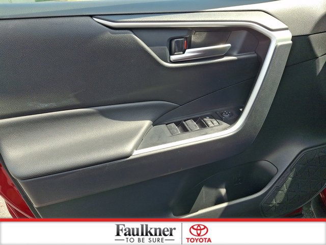 Certified 2025 Toyota RAV4 XLE AWD/4WD image 12