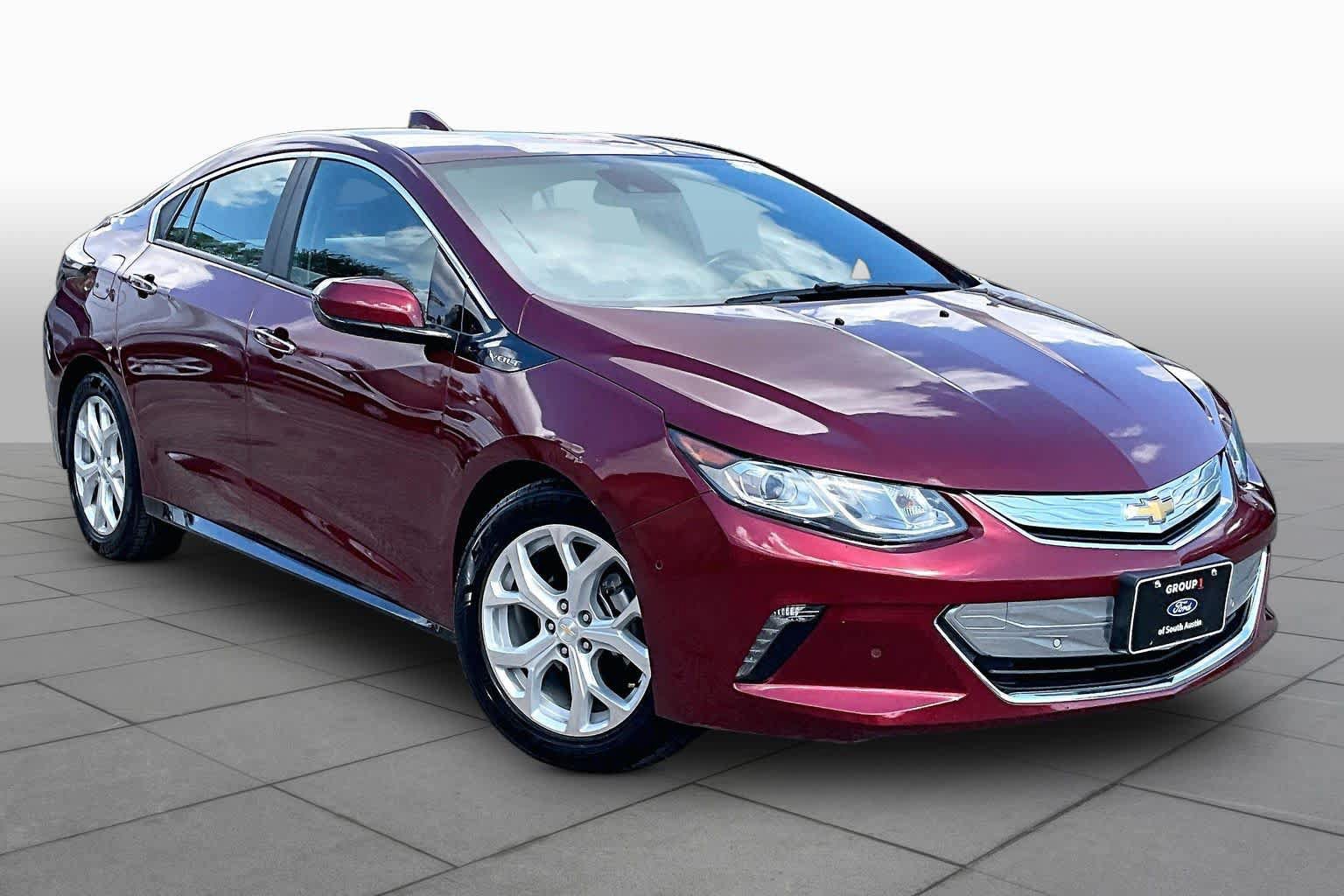 Used 2017 Chevrolet Volt Premier w/ Driver Confidence II Package FWD image 3
