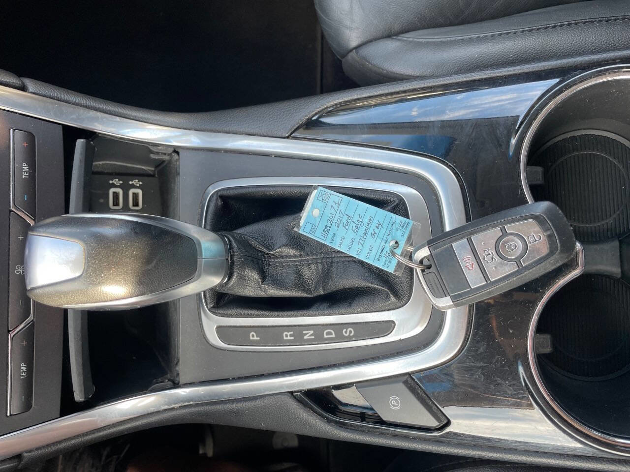 Used 2017 Ford Edge Titanium FWD image 46