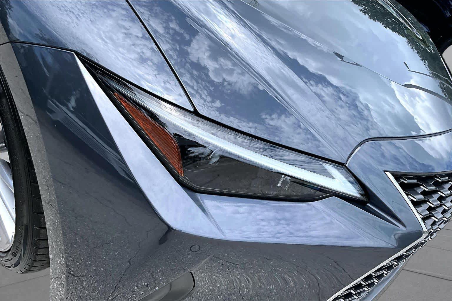 Used 2025 Lexus IS 300 w/ Premium Package RWD image 28