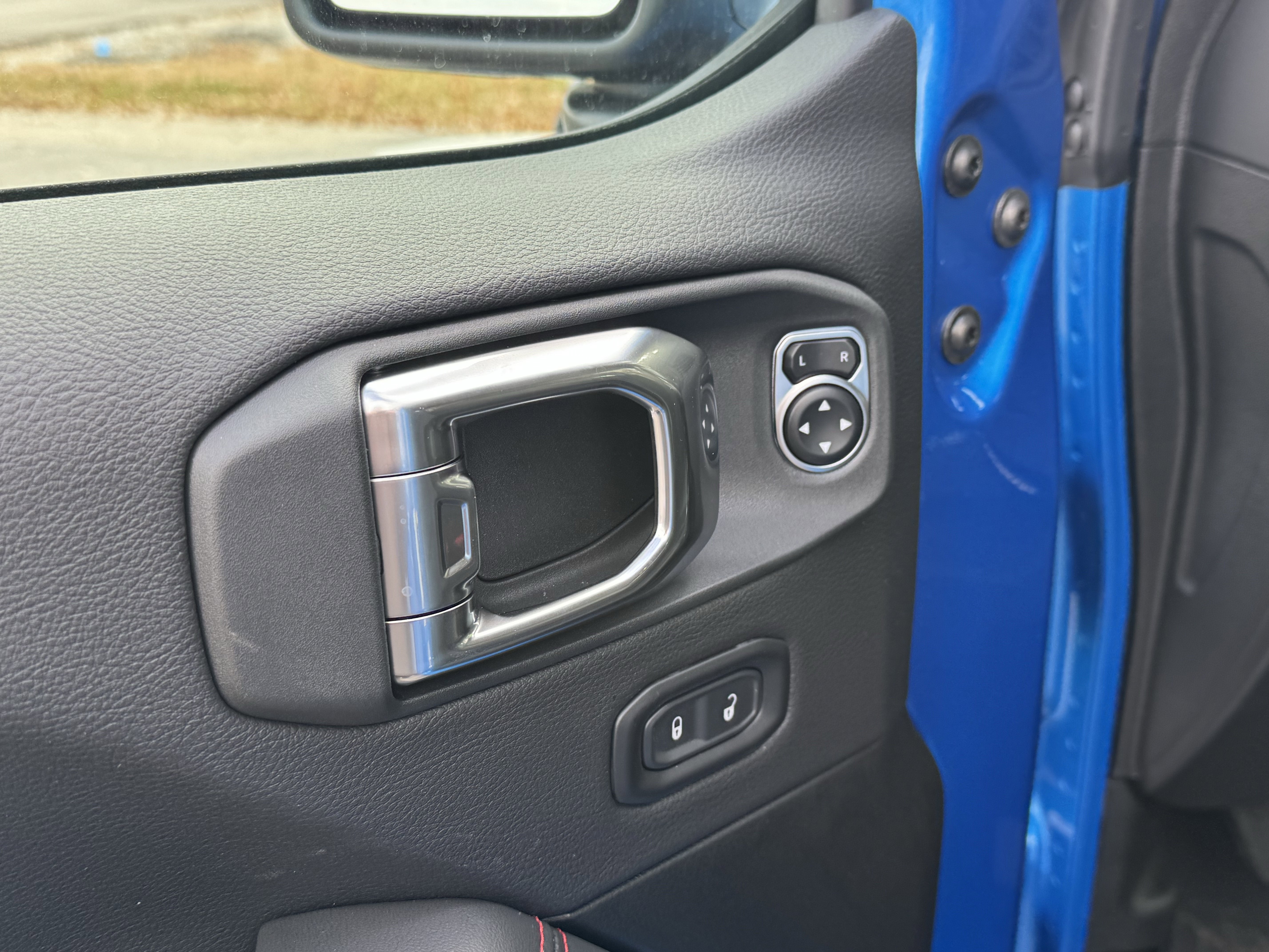 New 2026 Jeep Wrangler Unlimited Rubicon w/ Xtreme 35 Tire Package image 12