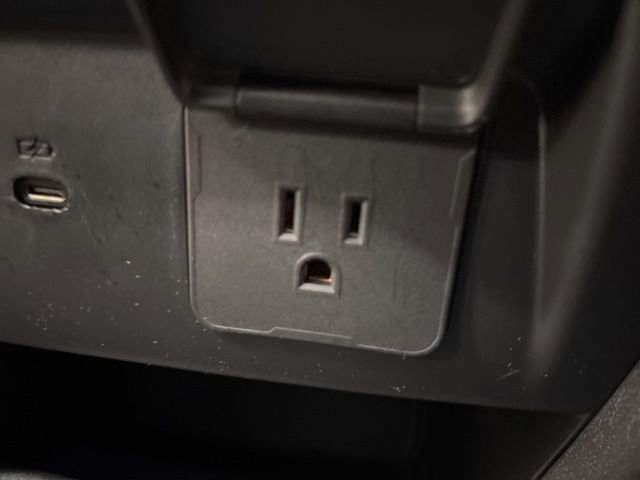 Used 2025 Buick Enclave Avenir w/ Super Cruise Package image 21