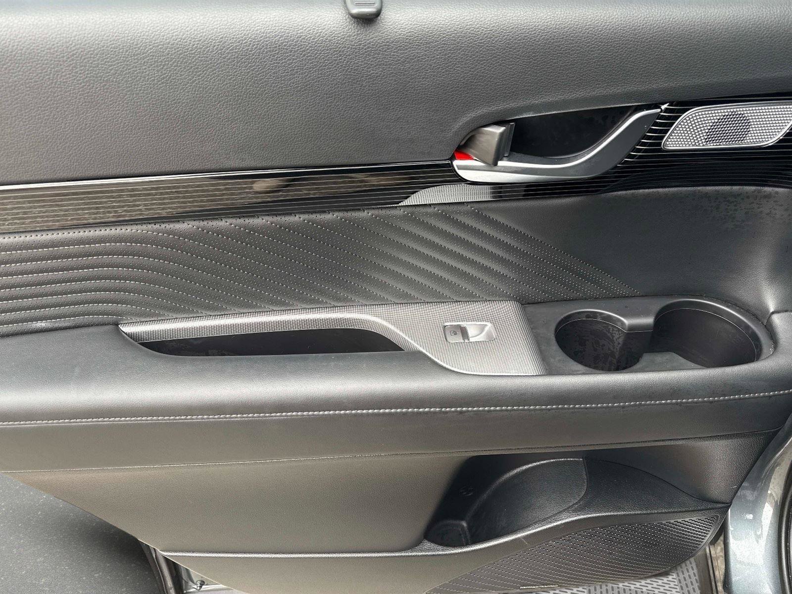 Used 2023 Hyundai Palisade Calligraphy image 11