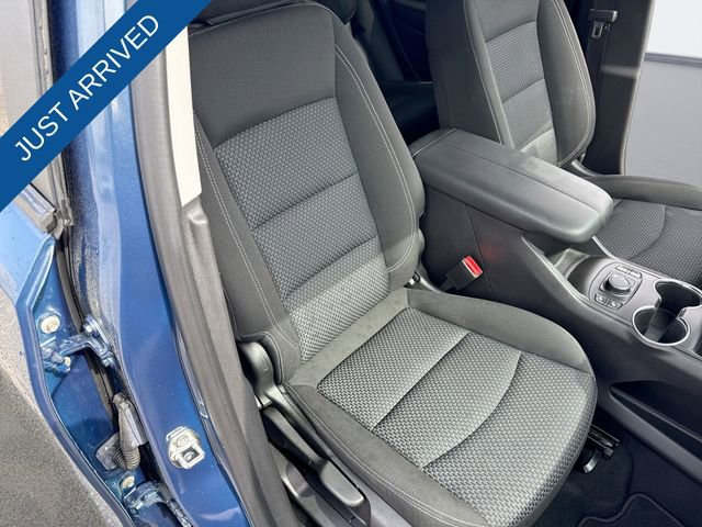 Used 2024 GMC Terrain SLE w/ Driver Convenience Package image 25