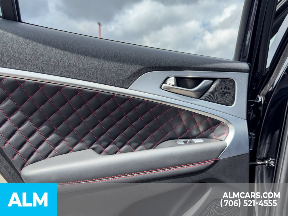 Used 2021 Genesis G70 3.3T image 14