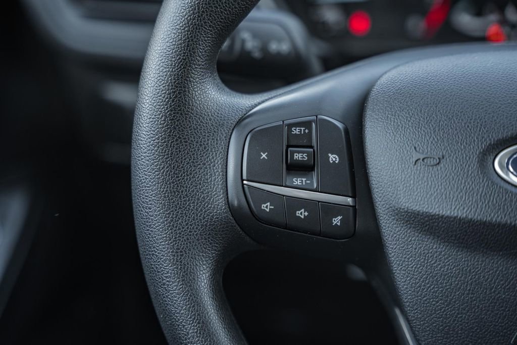 Used 2021 Ford Escape SE image 26