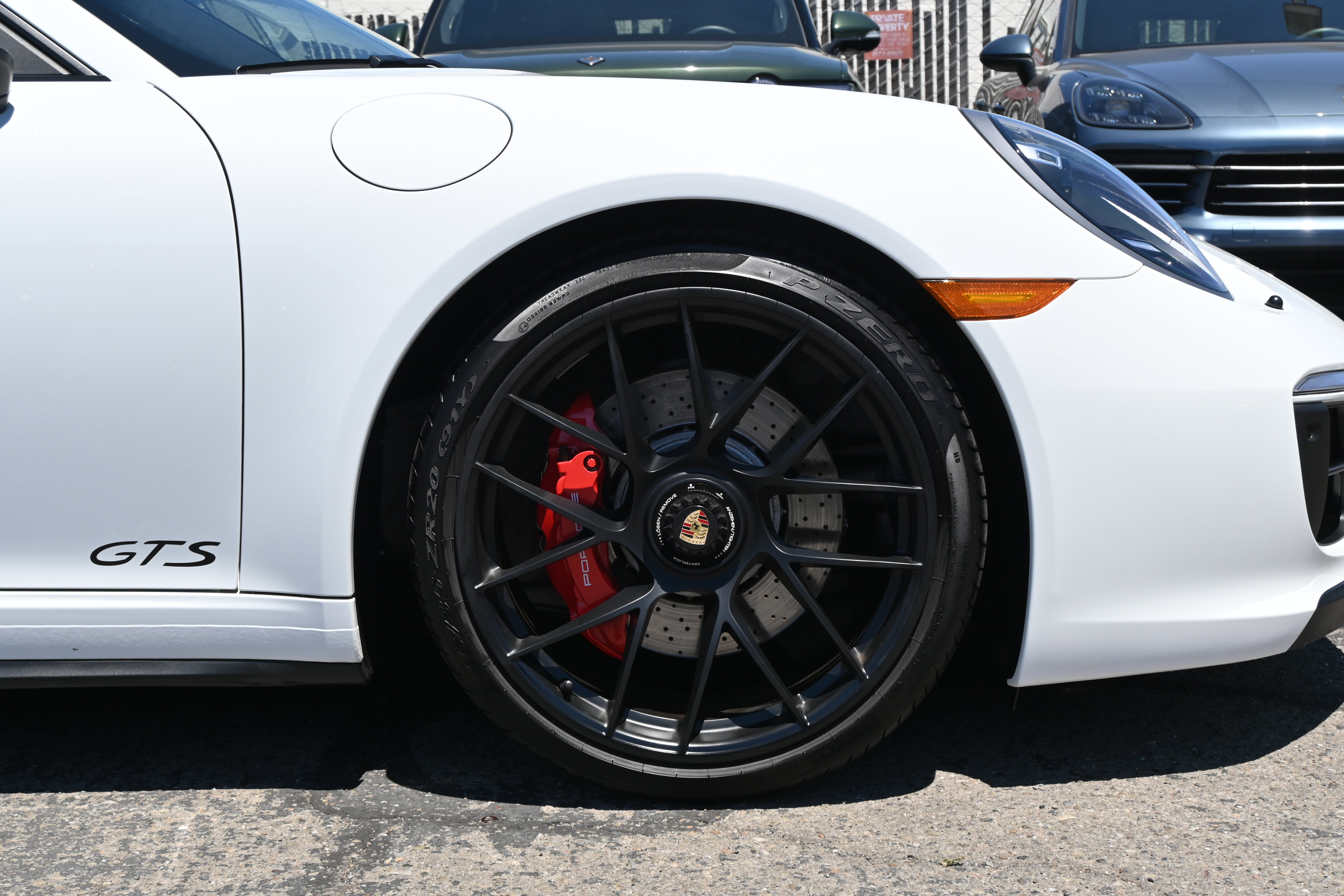Used 2018 Porsche 911 GT3 RS image 30