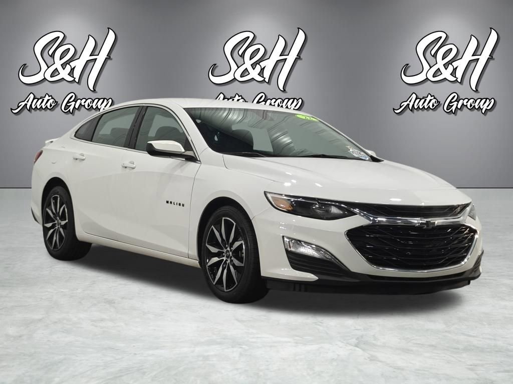 Used 2022 Chevrolet Malibu RS FWD image 2