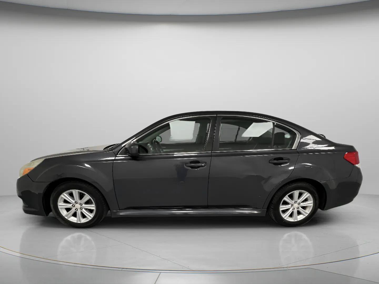 Used 2011 Subaru Legacy 2.5i Premium AWD/4WD image 5