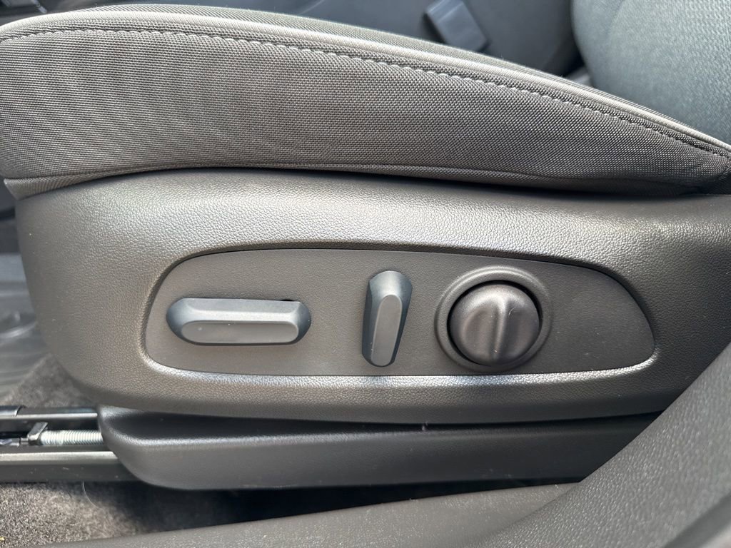 Used 2023 Chevrolet TrailBlazer LT w/ Convenience Package image 10