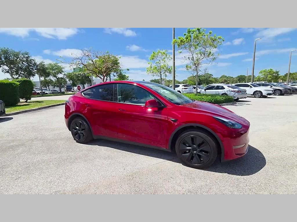 Used 2024 Tesla Model Y Long Range image 34