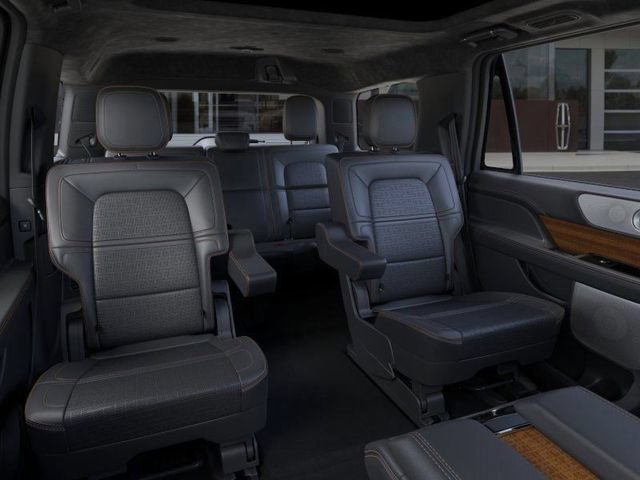 New 2024 Lincoln Navigator Black Label AWD/4WD image 12