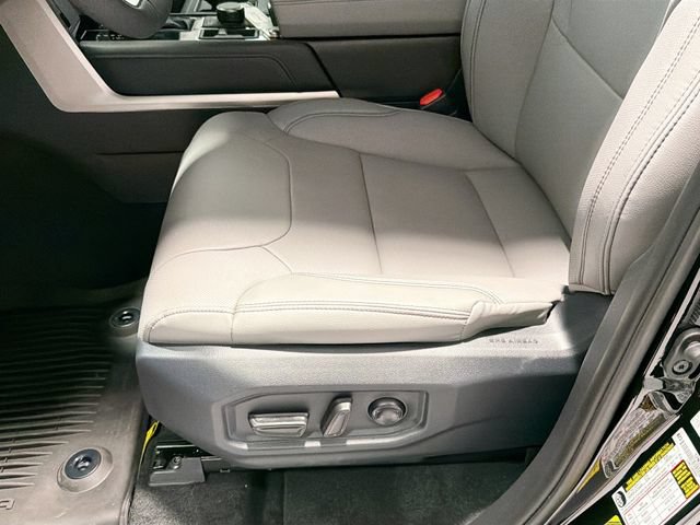 New 2026 Toyota Tundra Limited AWD/4WD image 16