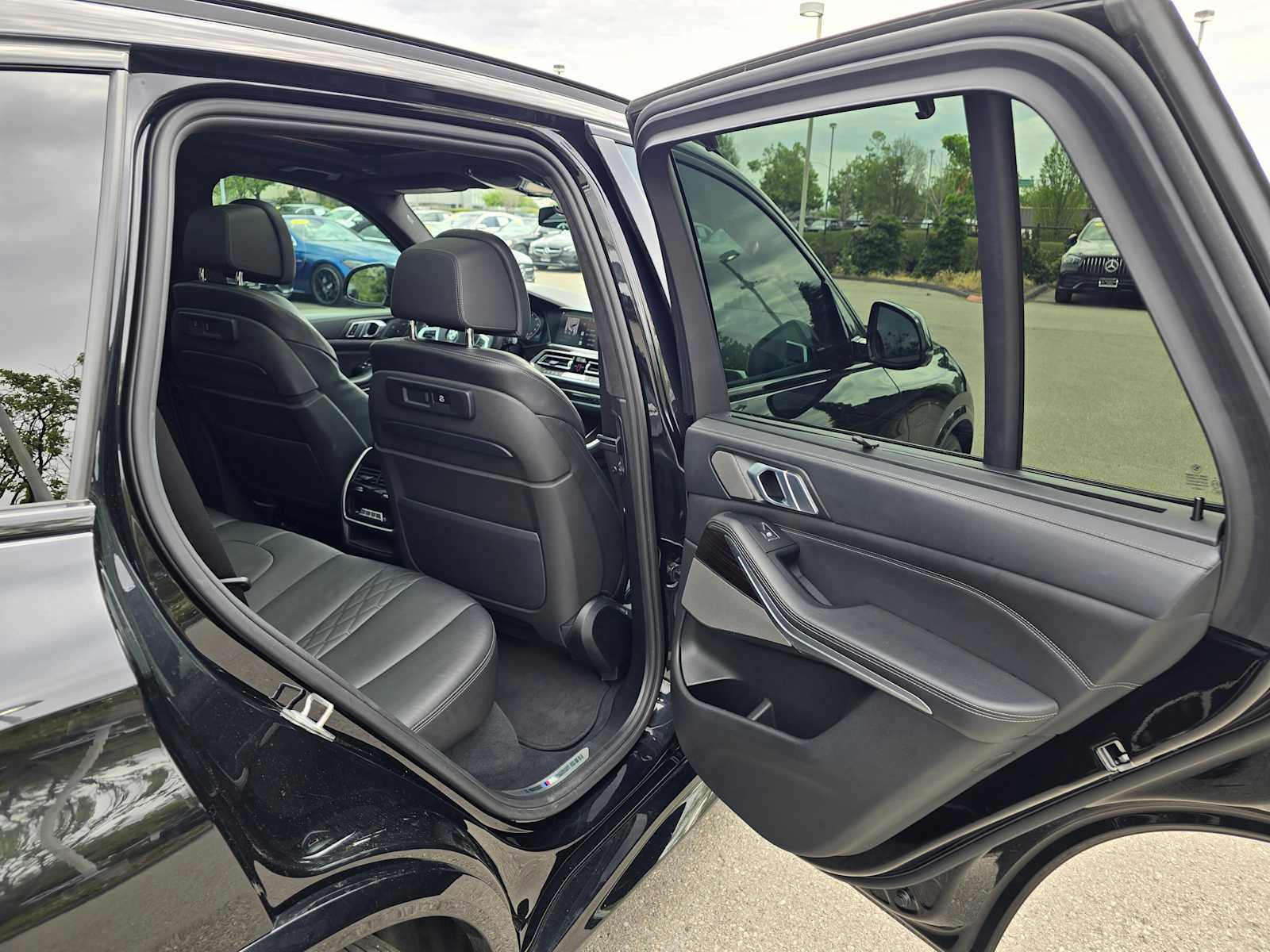 Used 2020 BMW X5 M50i w/ Executive Package image 14