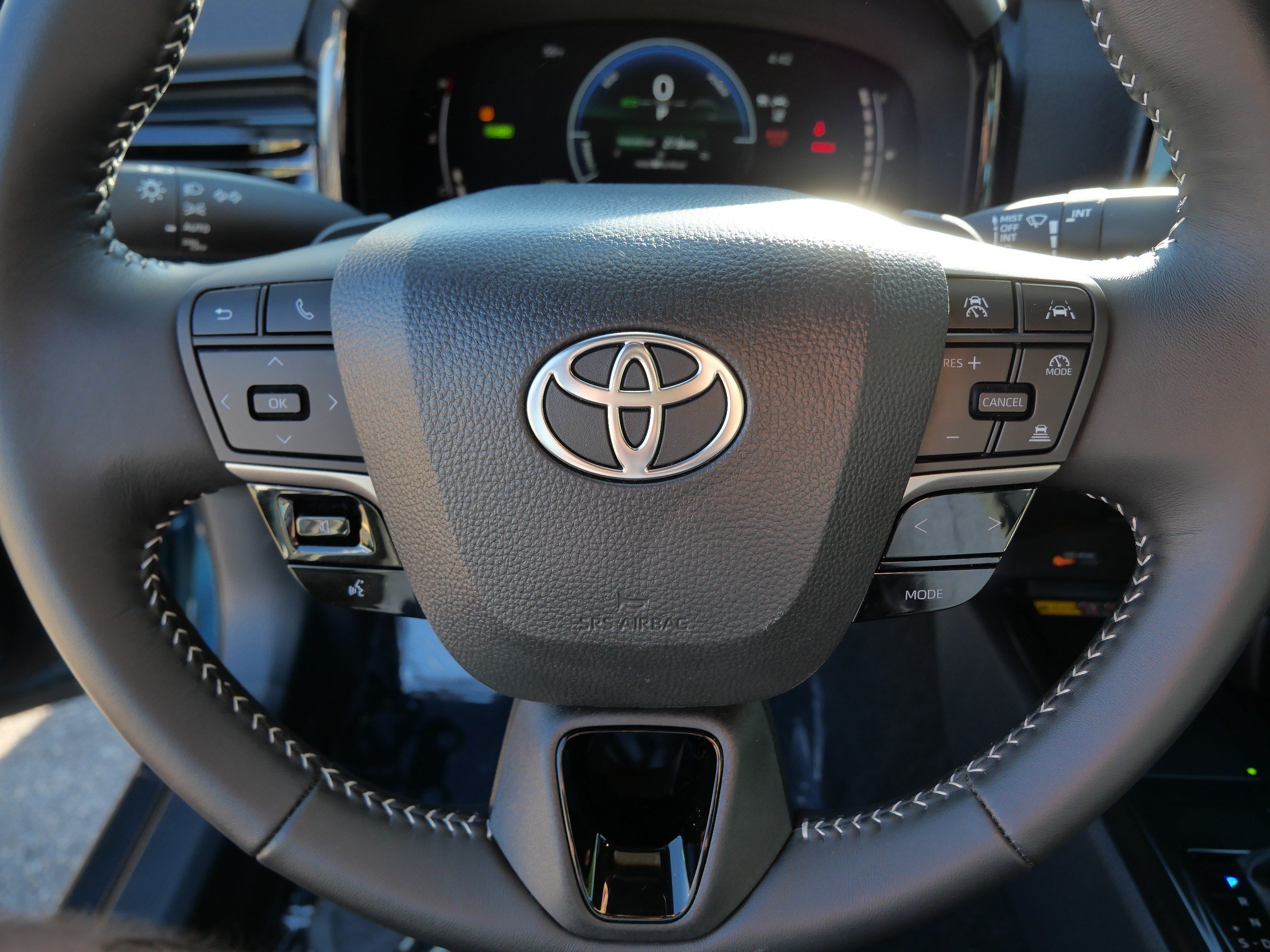 Used 2026 Toyota Camry SE FWD image 27