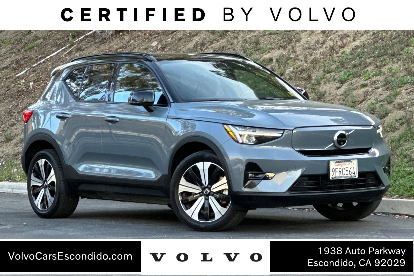 Certified 2023 Volvo XC40 Recharge Plus image 1