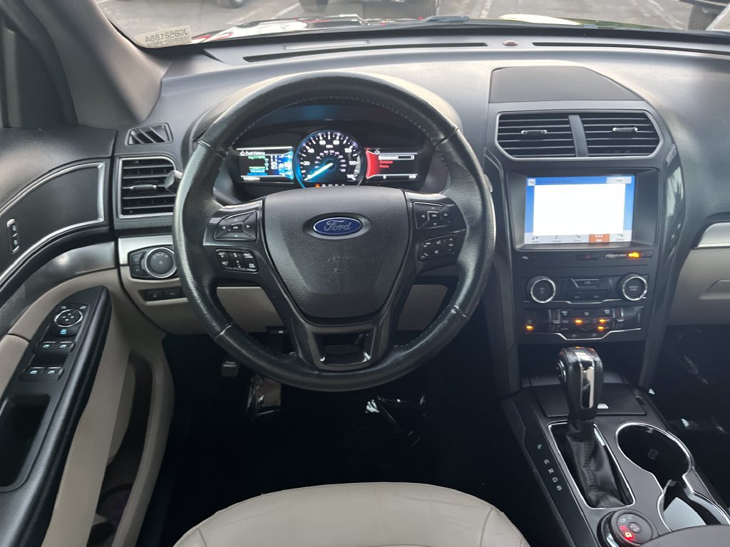 Used 2018 Ford Explorer XLT w/ Equipment Group 202A AWD/4WD image 22