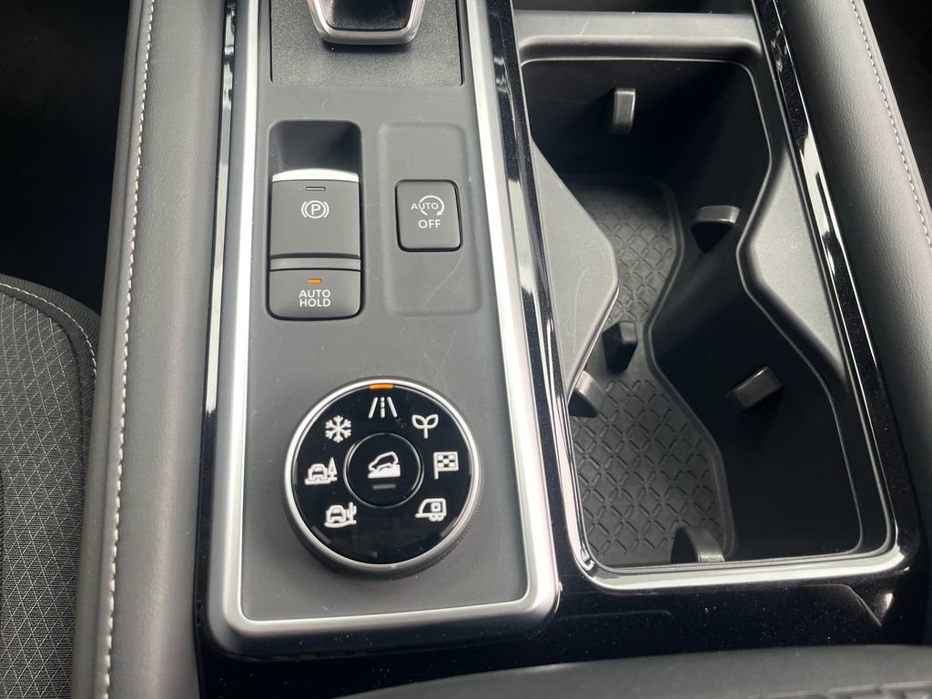 New 2026 Nissan Pathfinder SV image 22