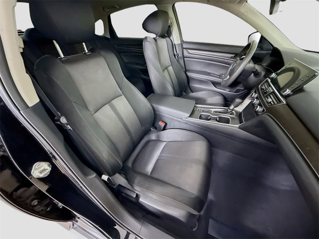 Used 2020 Honda Accord EX image 27