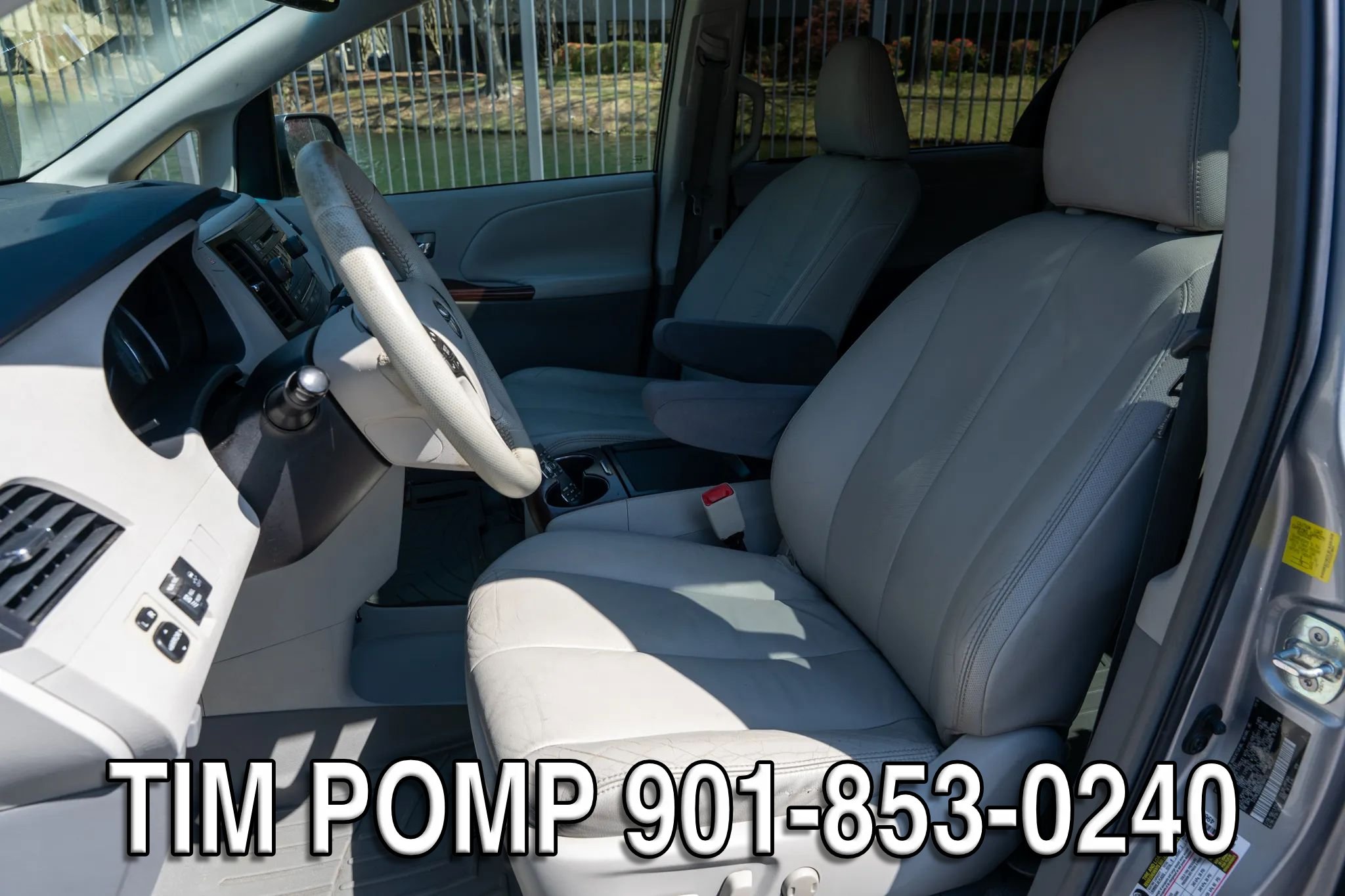 Used 2011 Toyota Sienna XLE w/ Entertainment Pkg FWD image 11