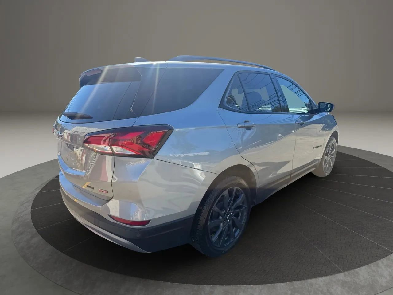 Used 2023 Chevrolet Equinox RS image 5