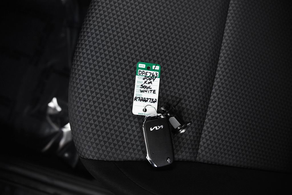 Used 2024 Kia Soul LX w/ Option Group 015 image 25