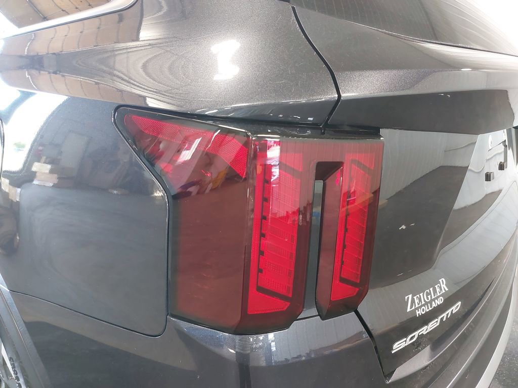 Used 2025 Kia Sorento S w/ Panoramic Sunroof Package FWD image 68
