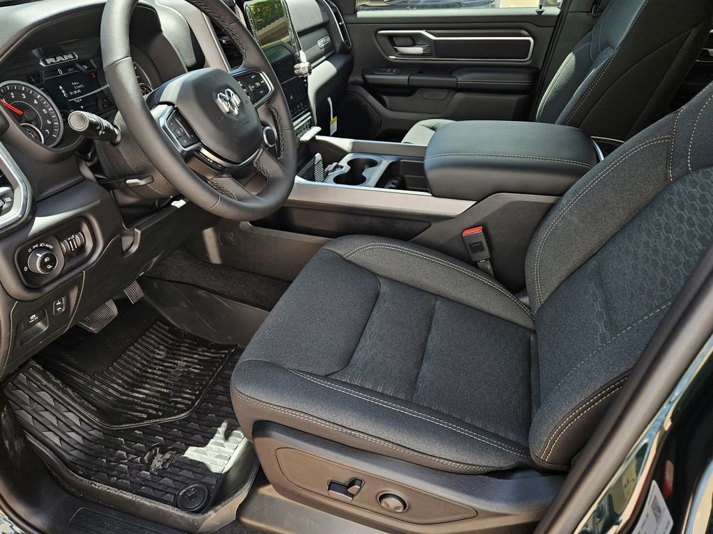 New 2026 RAM 1500 4x4 Crew Cab image 14