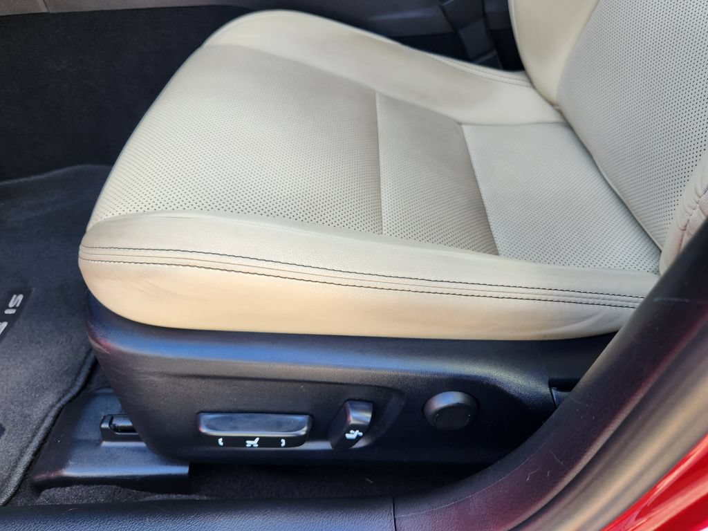 Used 2015 Lexus IS 250 w/ Navigation System Package RWD image 25
