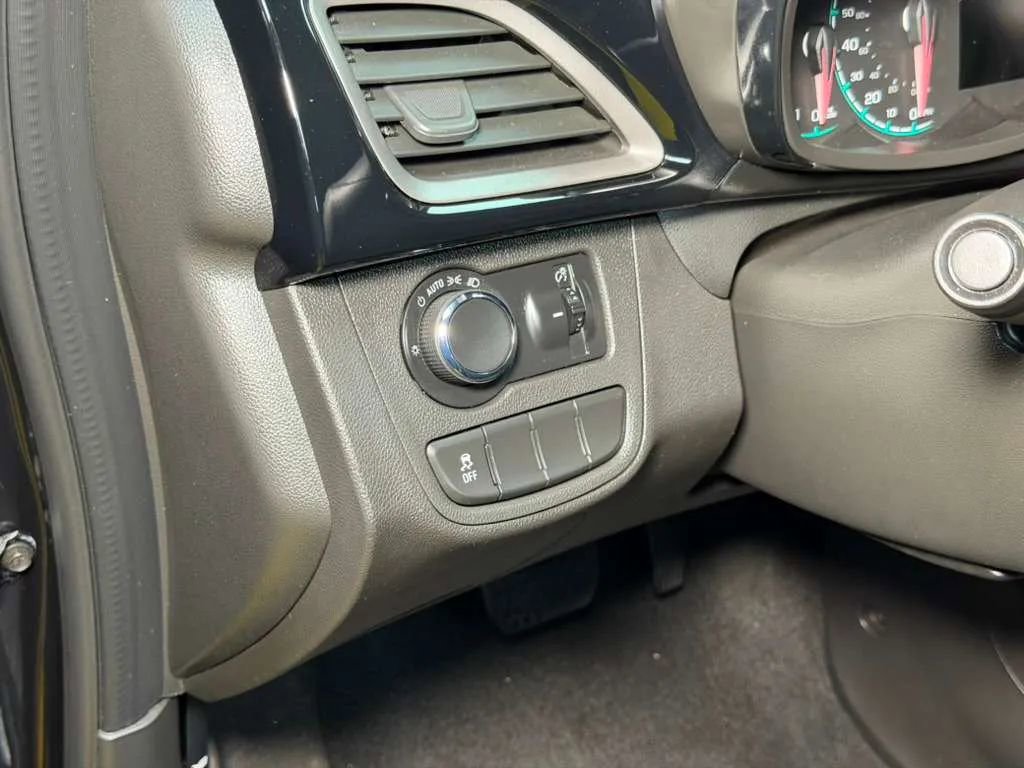 Used 2020 Chevrolet Spark LT image 26