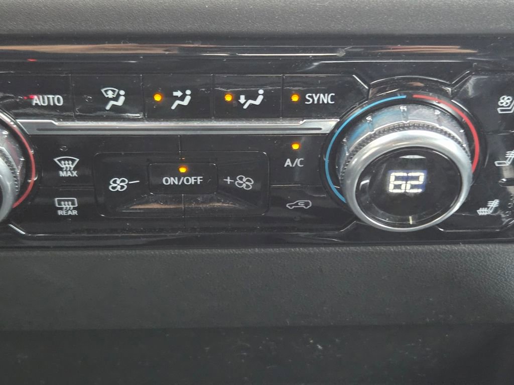 Used 2023 GMC Sierra 1500 SLT w/ SLT Premium Package image 40