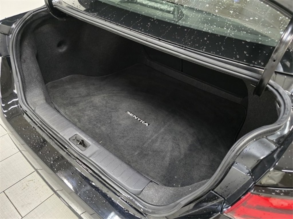 Used 2024 Nissan Sentra SV image 16