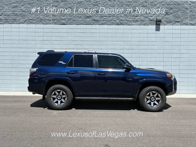 Used 2017 Toyota 4Runner TRD Off-Road Premium AWD/4WD image 2